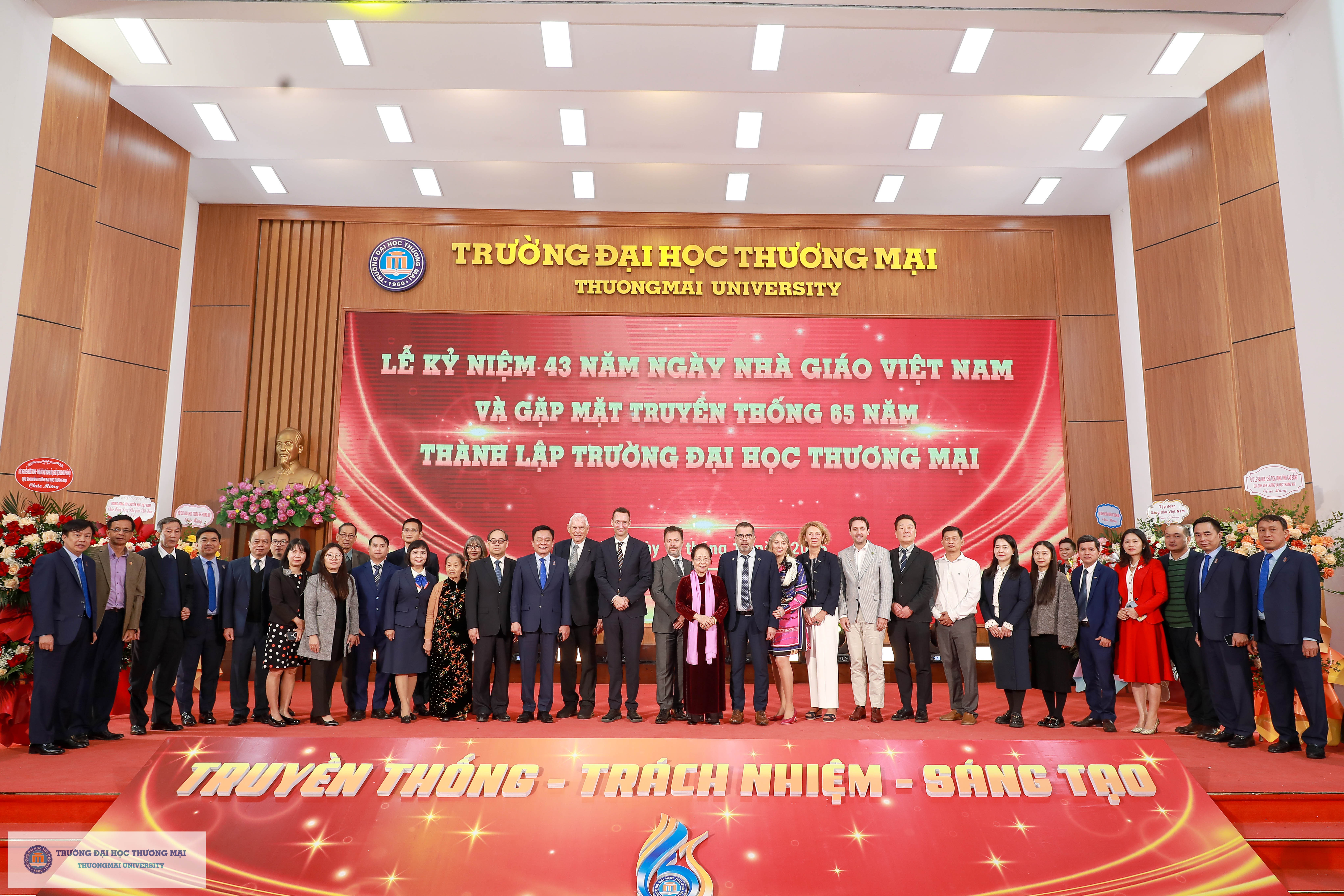 Lễ Gặp mặt truyền thống 65 năm thành lập Trường Đại học Thương mại